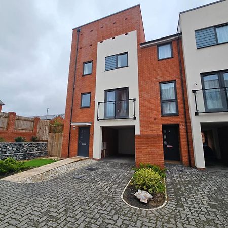 Modern 3 Bedroom Town House 입스위치 외부 사진