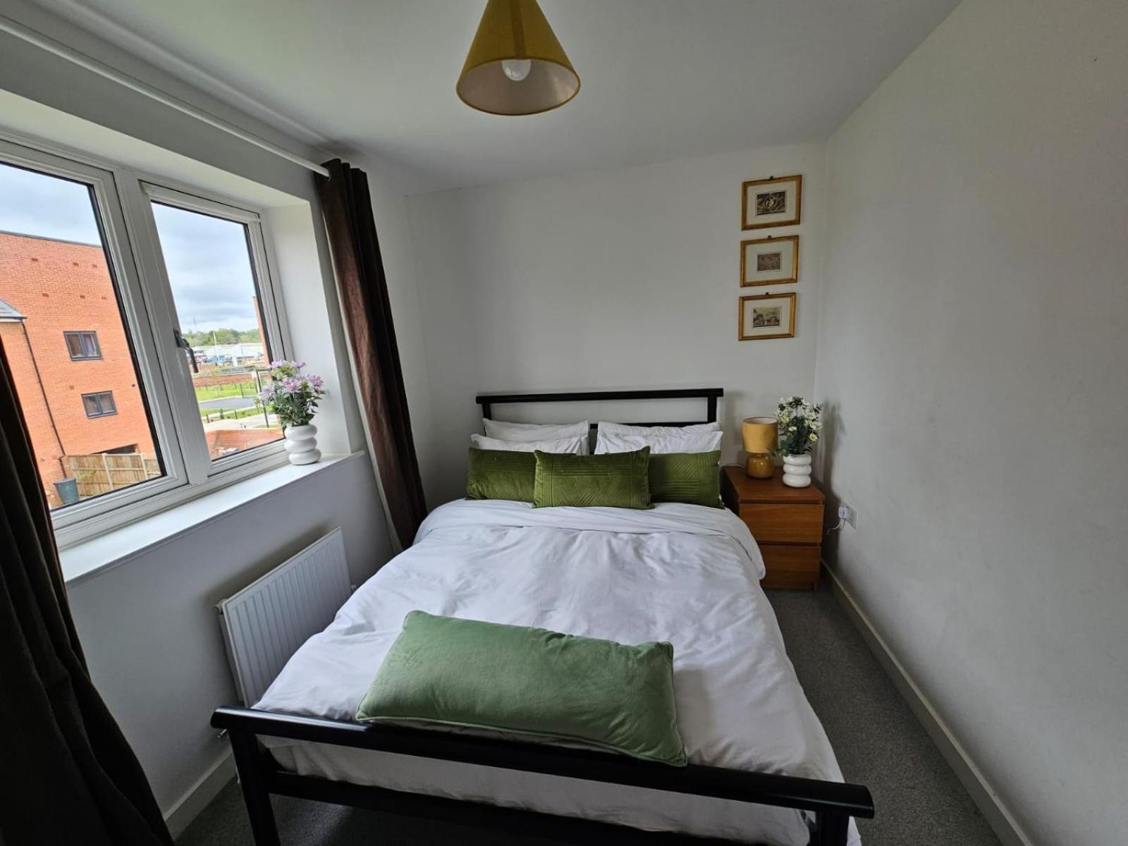 Modern 3 Bedroom Town House 입스위치 외부 사진
